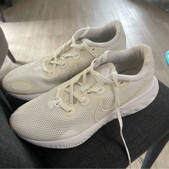 Men’s Nike Renew size 10.5 - Picture 5 of 6